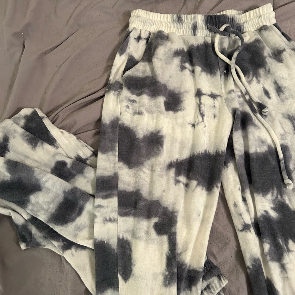 Blue and White Tie-Dye Lounge Pants